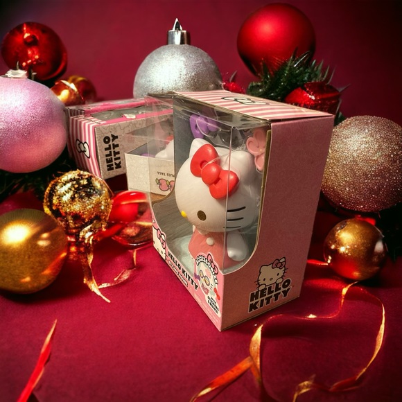 🎄Adorable Hello Kitty Accessorize With Stickers & Bows Styling Figure! - Picture 2 of 9